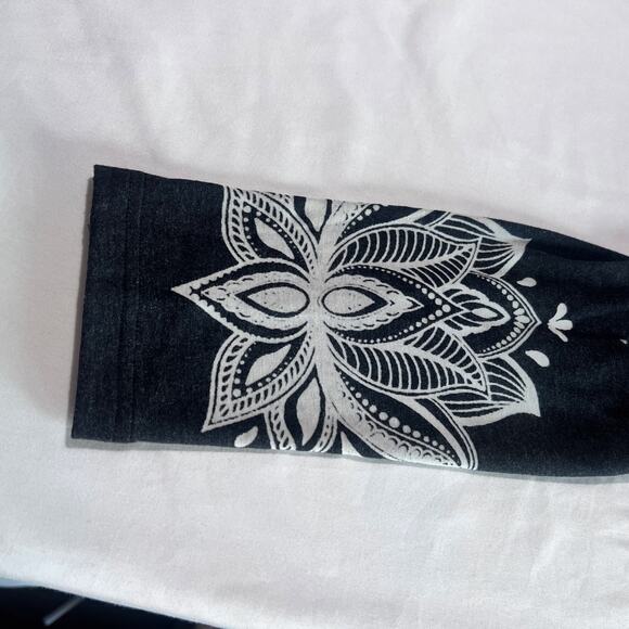 ✨NWT BALANCE COLLECTION Women’s Leggings L grey Lotus Print High Rise Dry-Wik - Picture 3 of 9